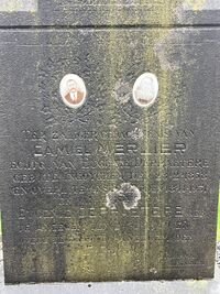 Grafzerk van Eugenie Depraetere en Camiel Merlier in Anzegem.